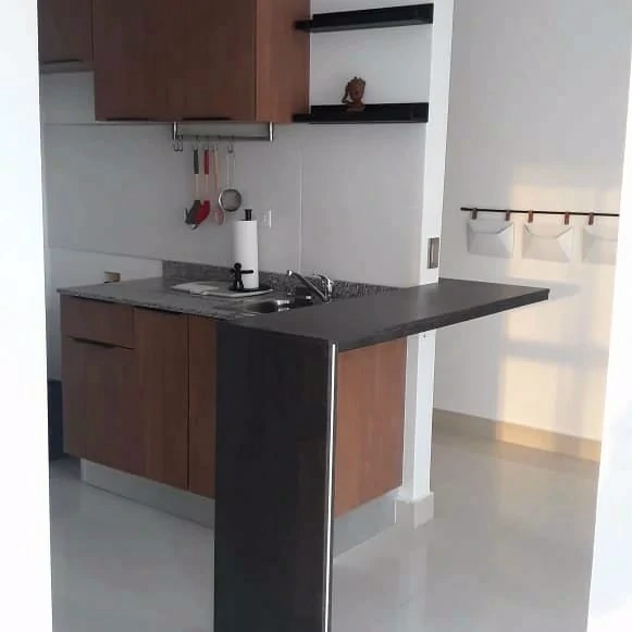 mesa con repisa
